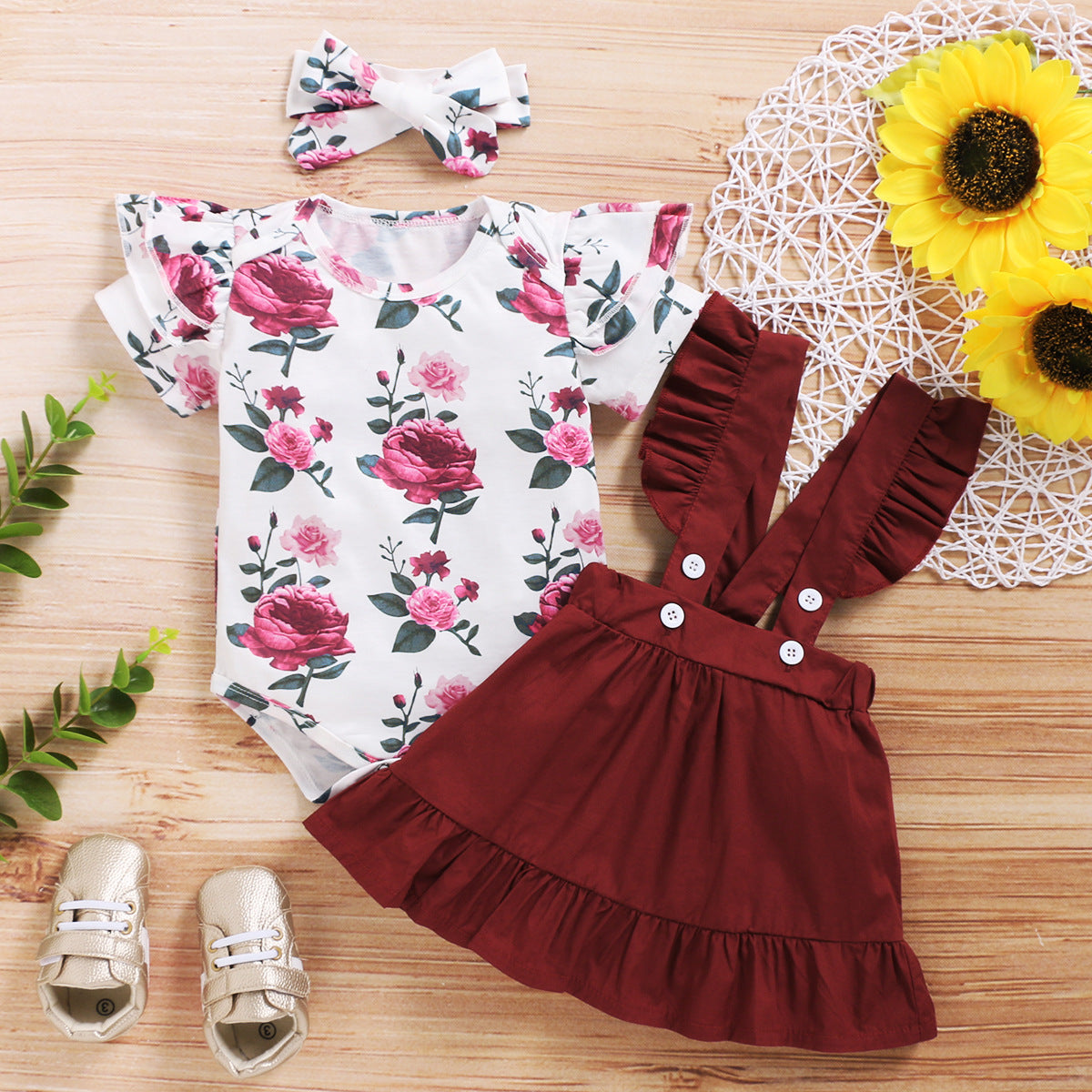 3-piece set short-sleeved floral blouse + lace suspender skirt