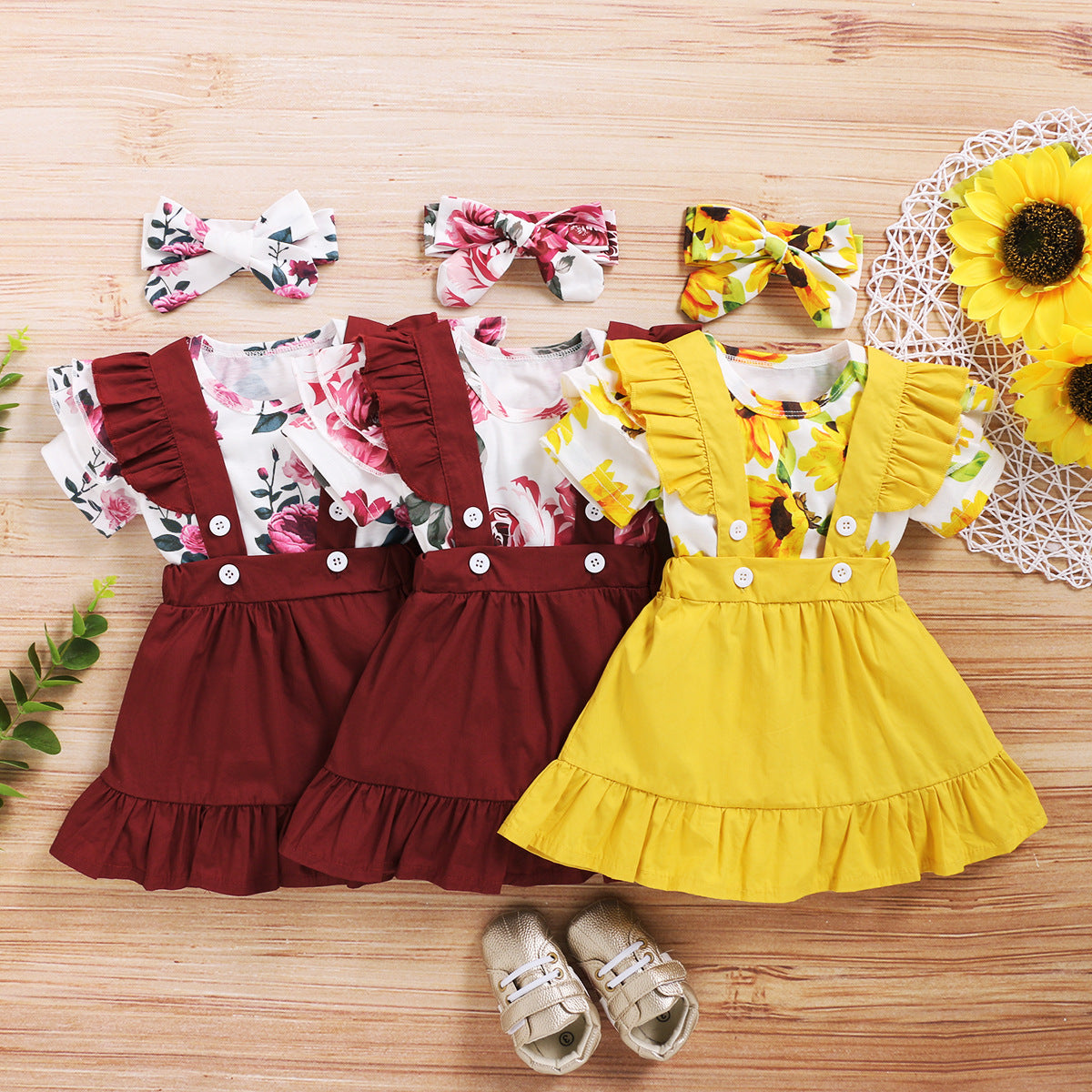 3-piece set short-sleeved floral blouse + lace suspender skirt